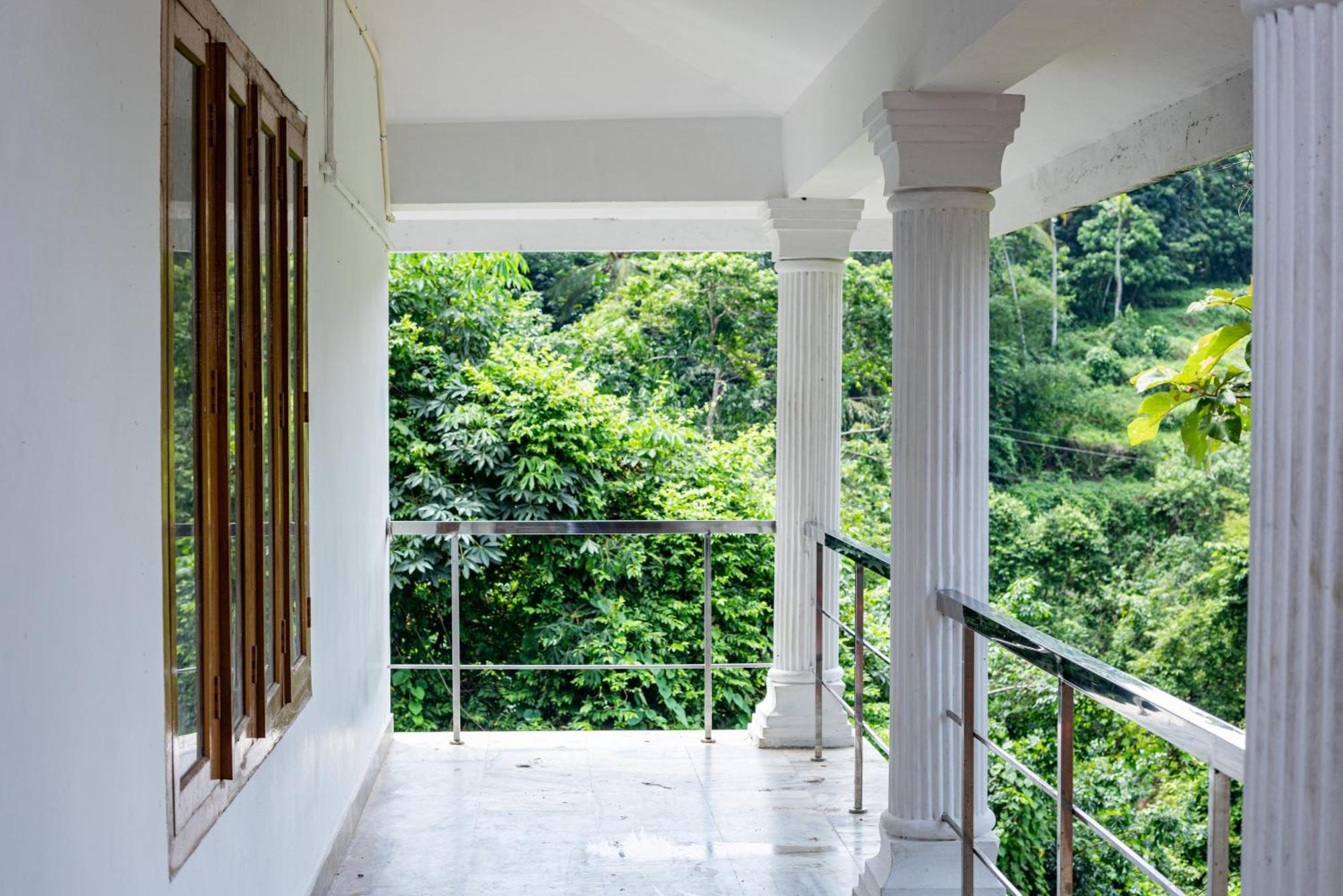 Aruvikuzhy Waterfalls Villa Kozhancheri 外观 照片