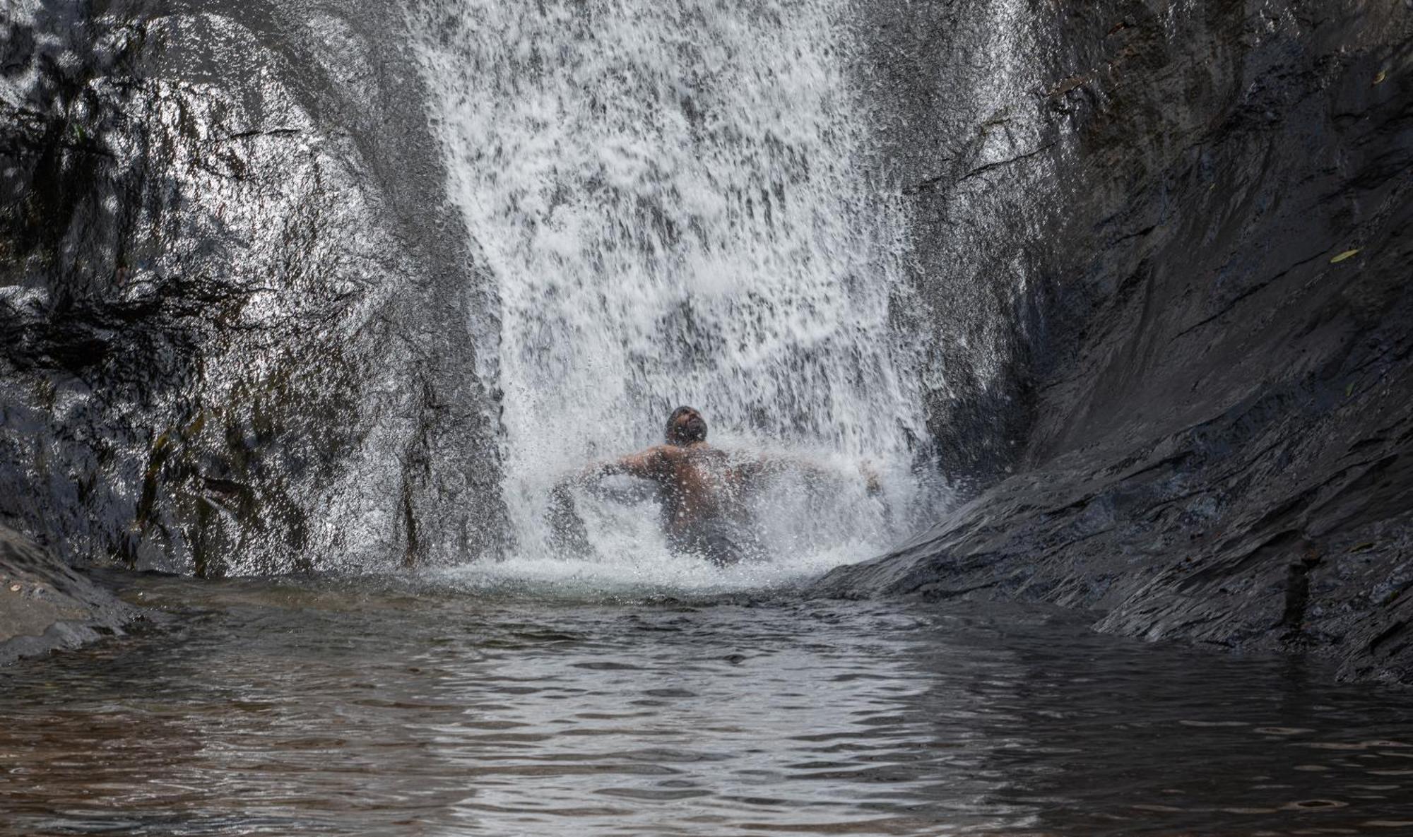 Aruvikuzhy Waterfalls Villa Kozhancheri 外观 照片