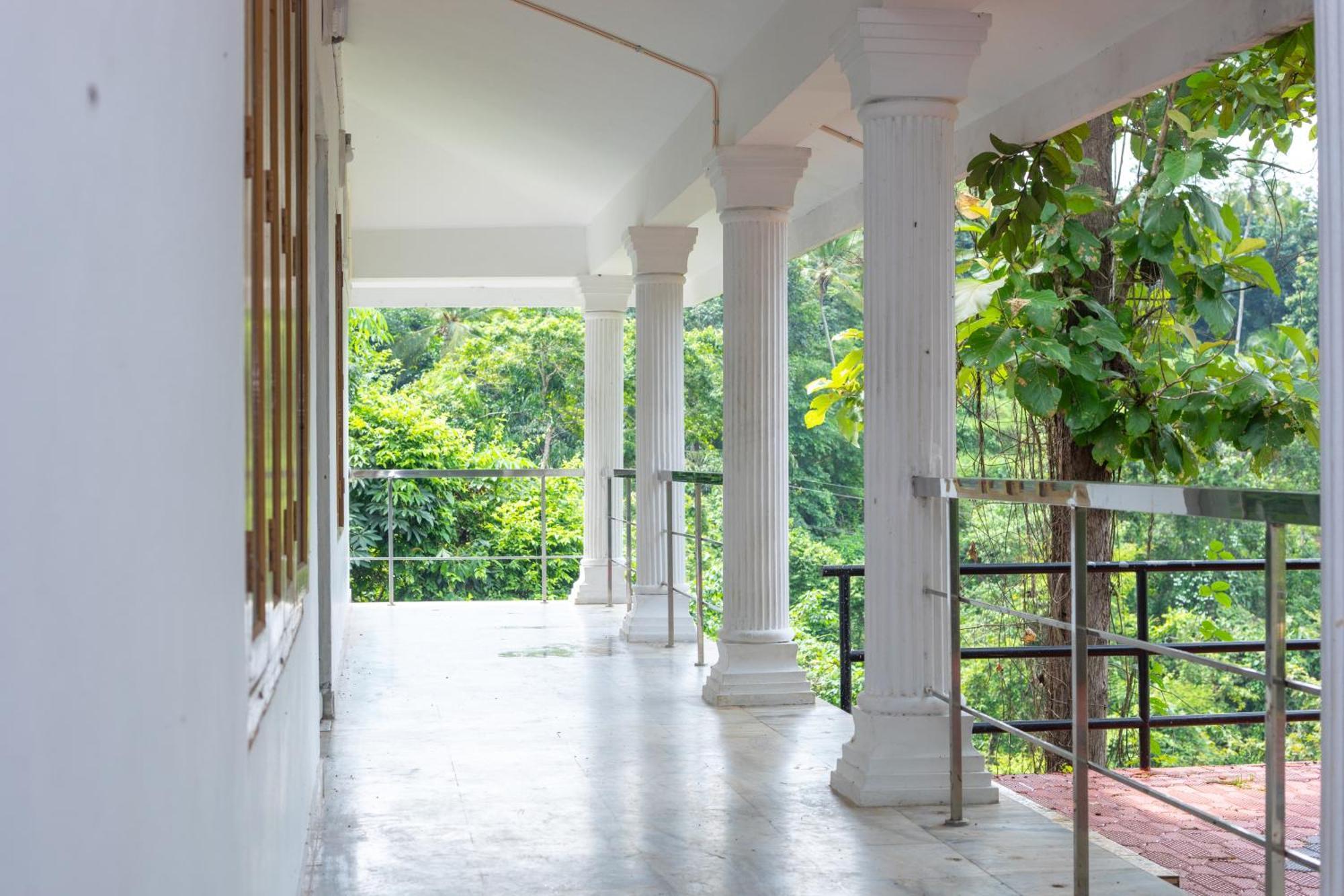 Aruvikuzhy Waterfalls Villa Kozhancheri 外观 照片