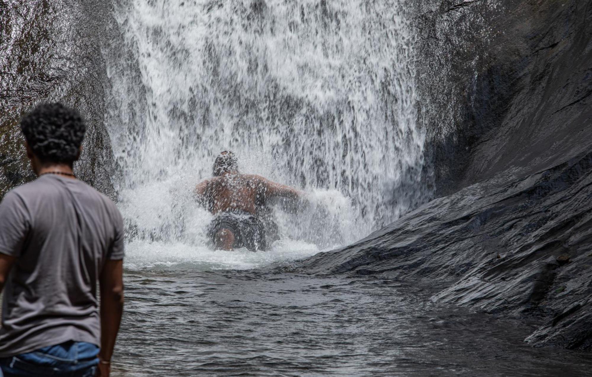 Aruvikuzhy Waterfalls Villa Kozhancheri 外观 照片