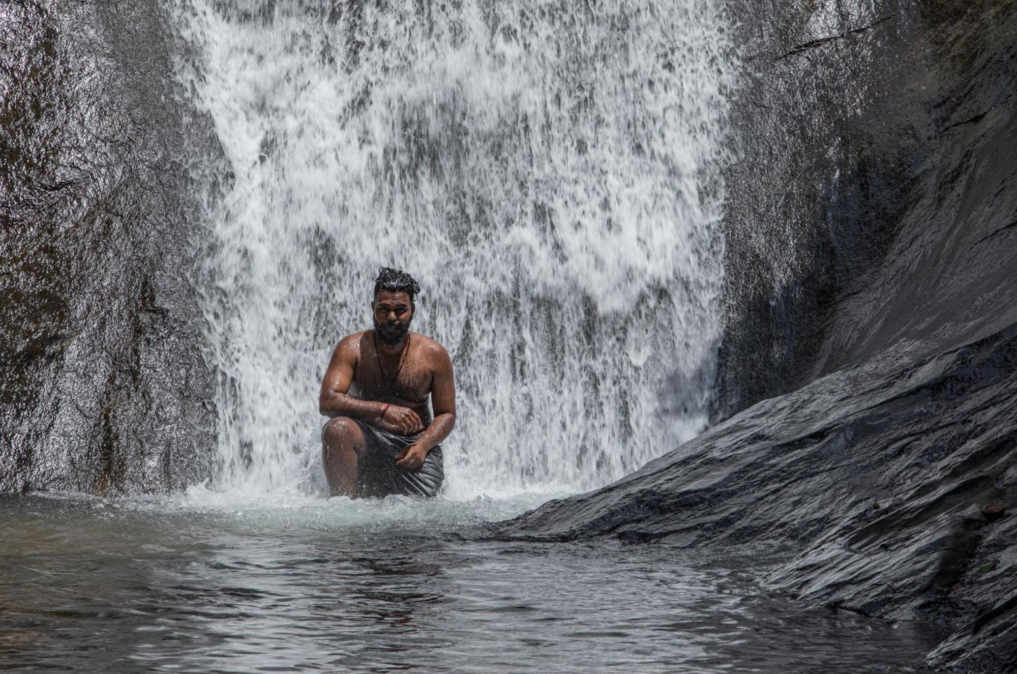 Aruvikuzhy Waterfalls Villa Kozhancheri 外观 照片