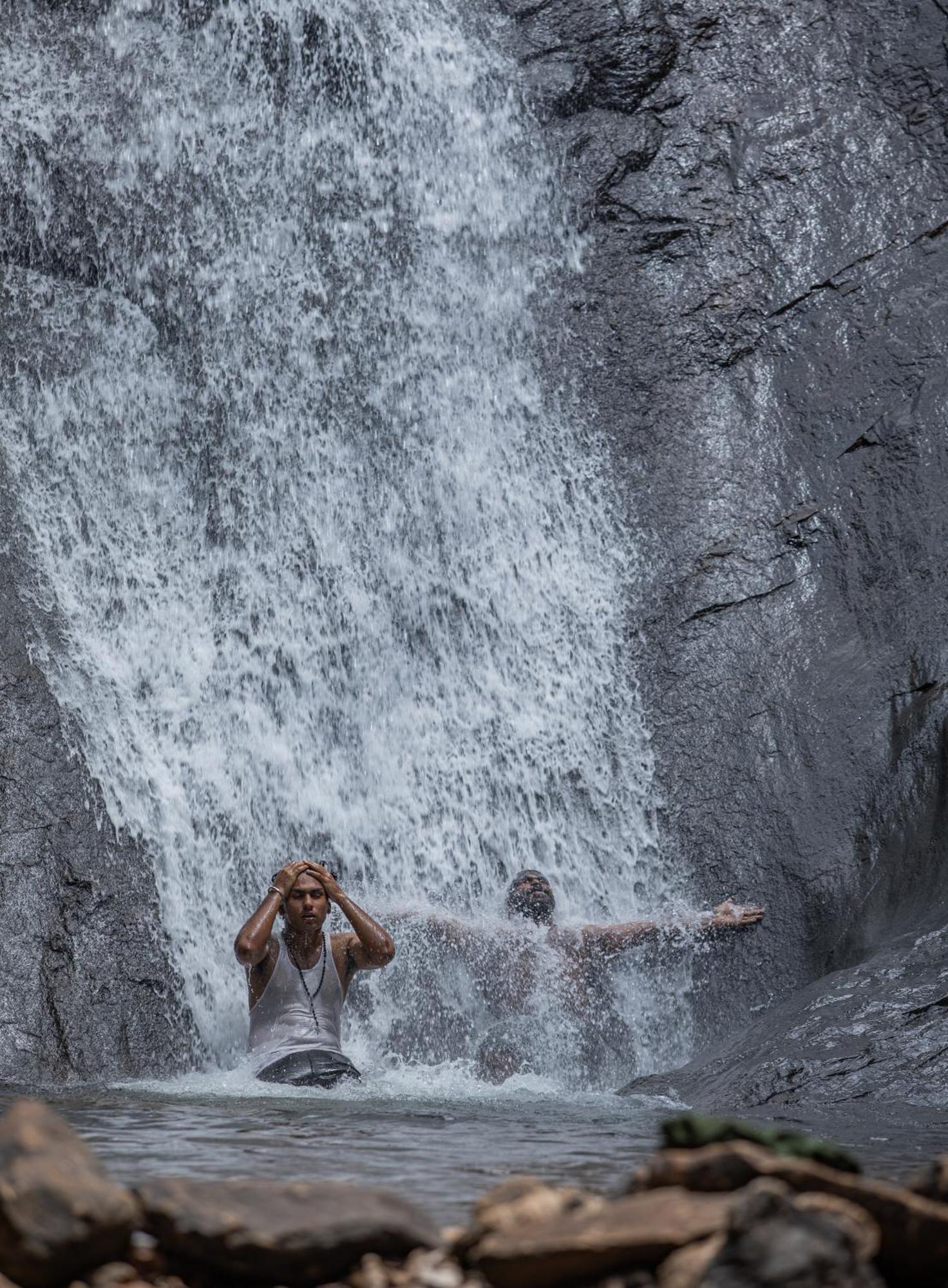 Aruvikuzhy Waterfalls Villa Kozhancheri 外观 照片