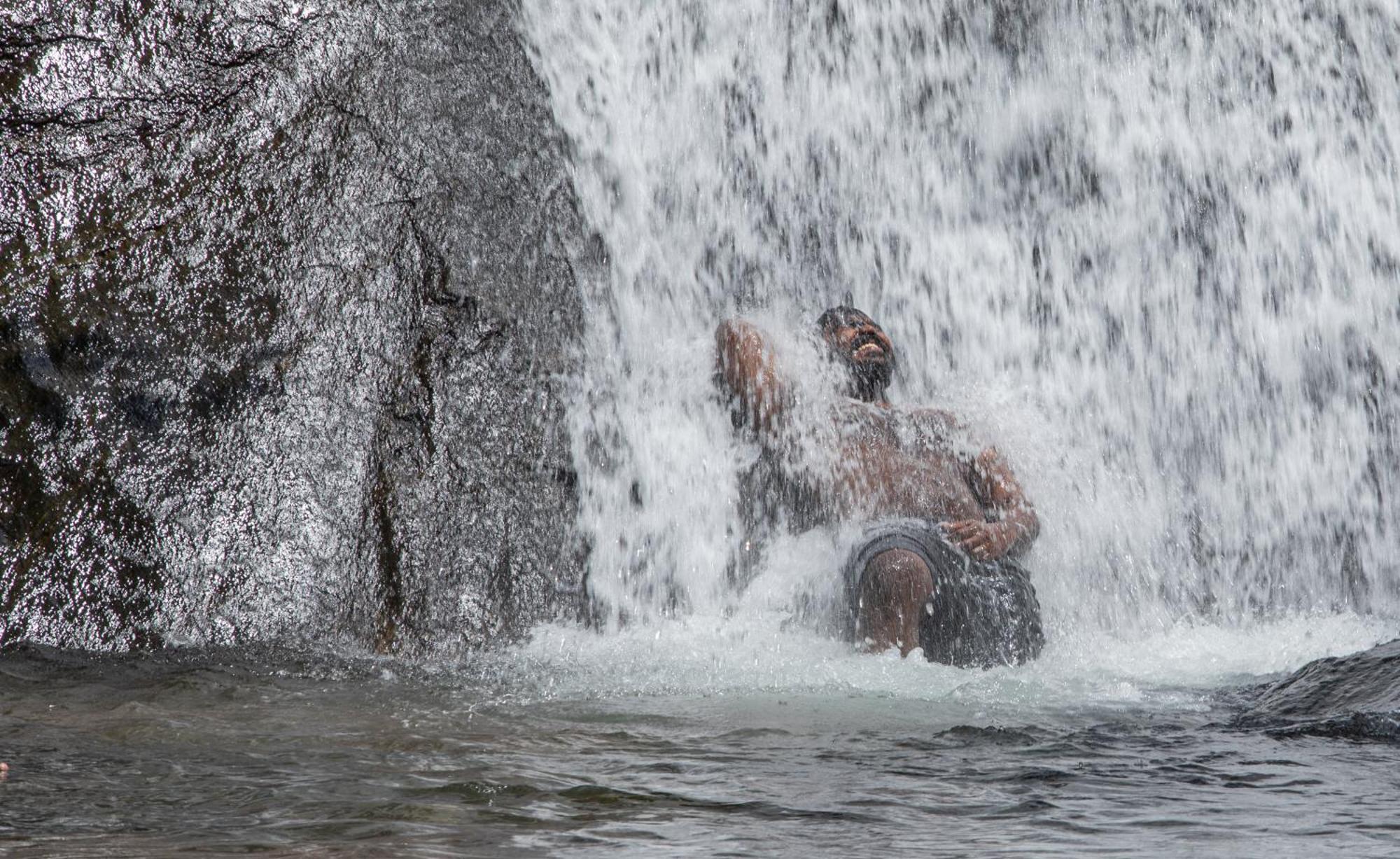 Aruvikuzhy Waterfalls Villa Kozhancheri 外观 照片